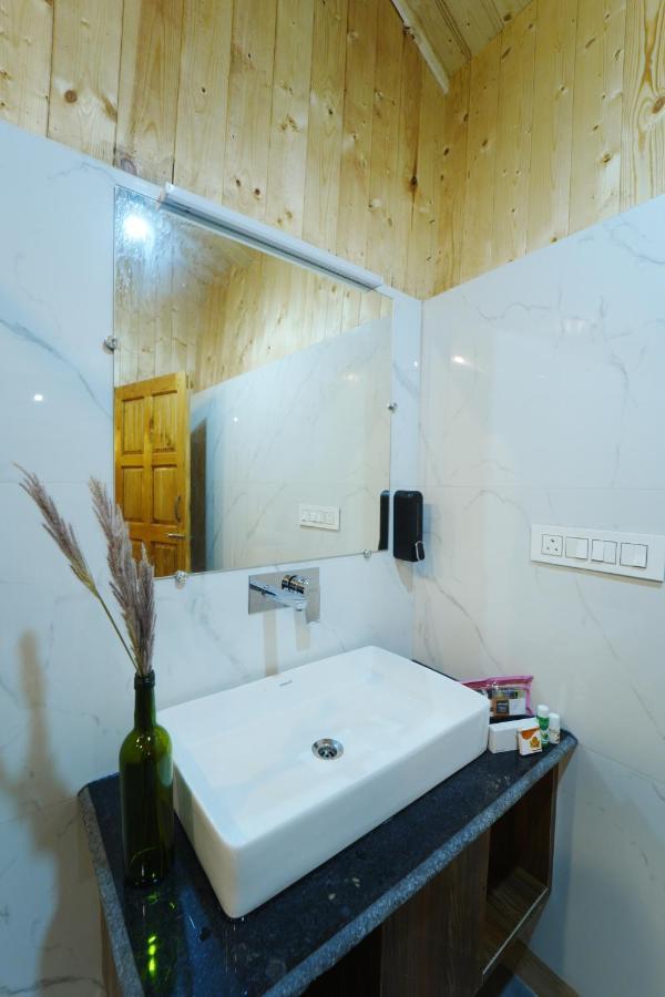 Hotel Tree House Latos Tandi Jibhi Zewnętrze zdjęcie